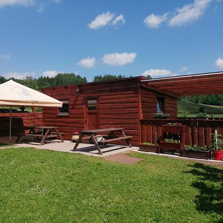 Villa Ubytovani 67 à Kuncice nad Labem Extérieur photo